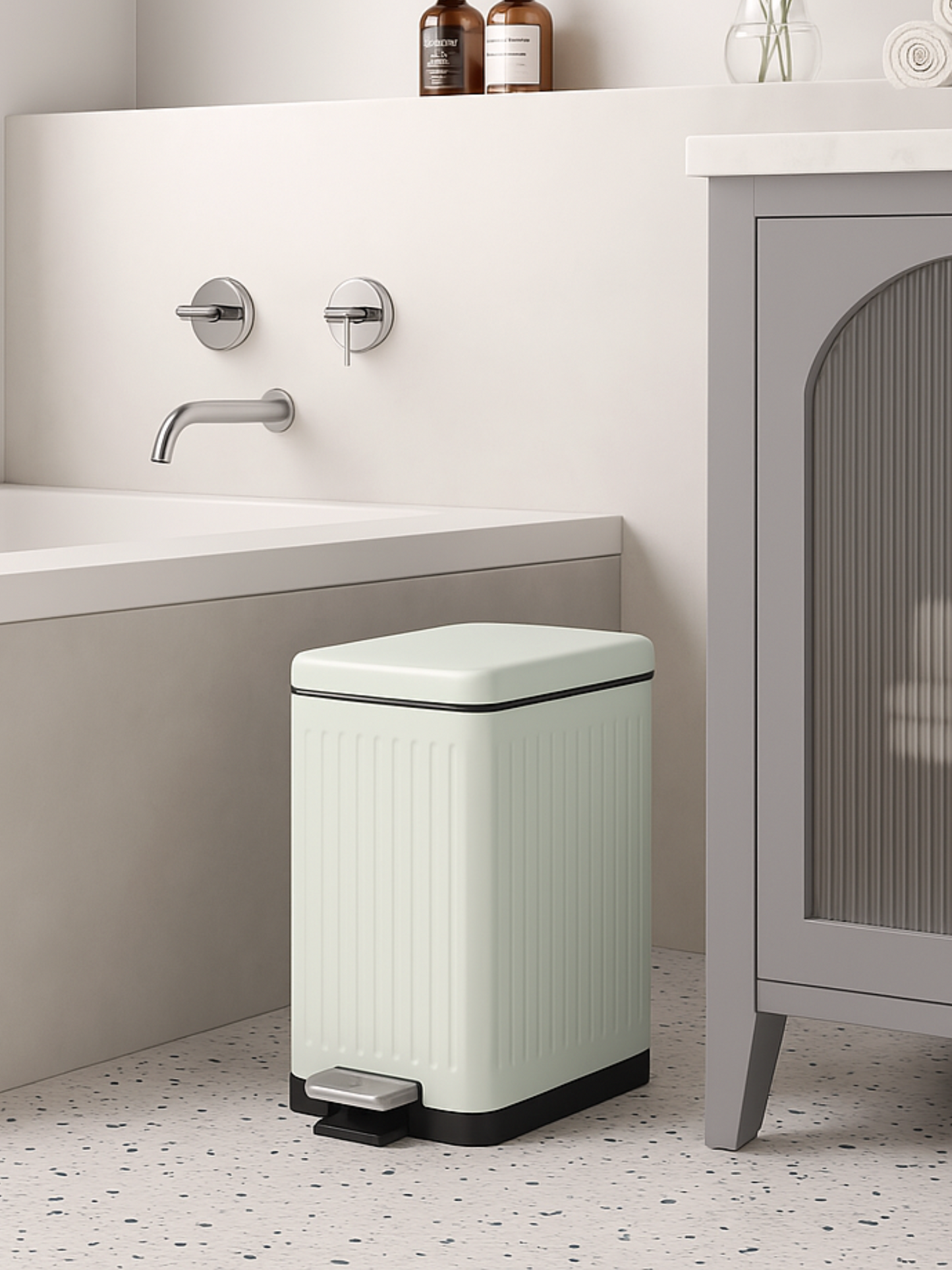 Verve Metallic Dustbin - White (10L)