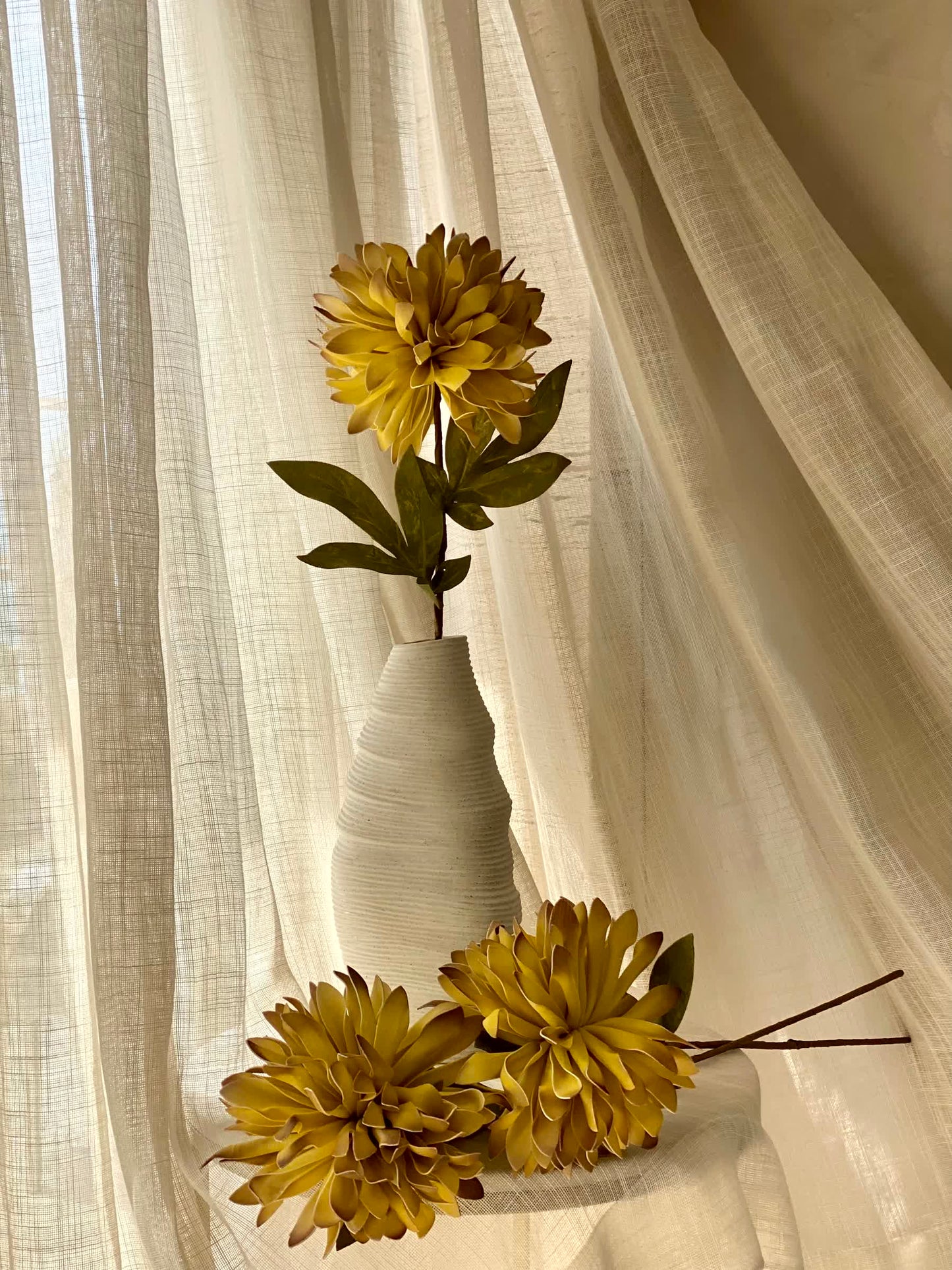 Artificial Dali Dahlia Flower Stem - Yellow (One Stem)