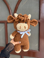 Aesthetic Brown Crochet Cow Plush – Cute Fluffy Amigurumi Highland Cow with Ribbon Bow
