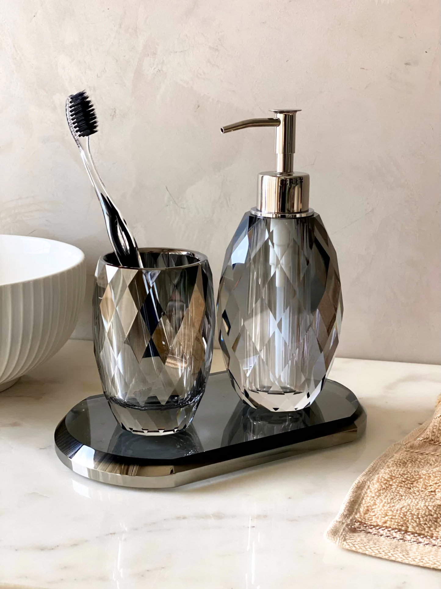 Sundrop Crystal Bathroom Set - Black (Set of 3)