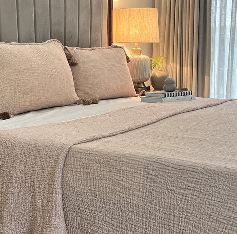 Meraki Peach Woven Bedspread Set